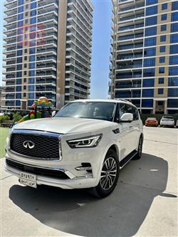 Infiniti QX80